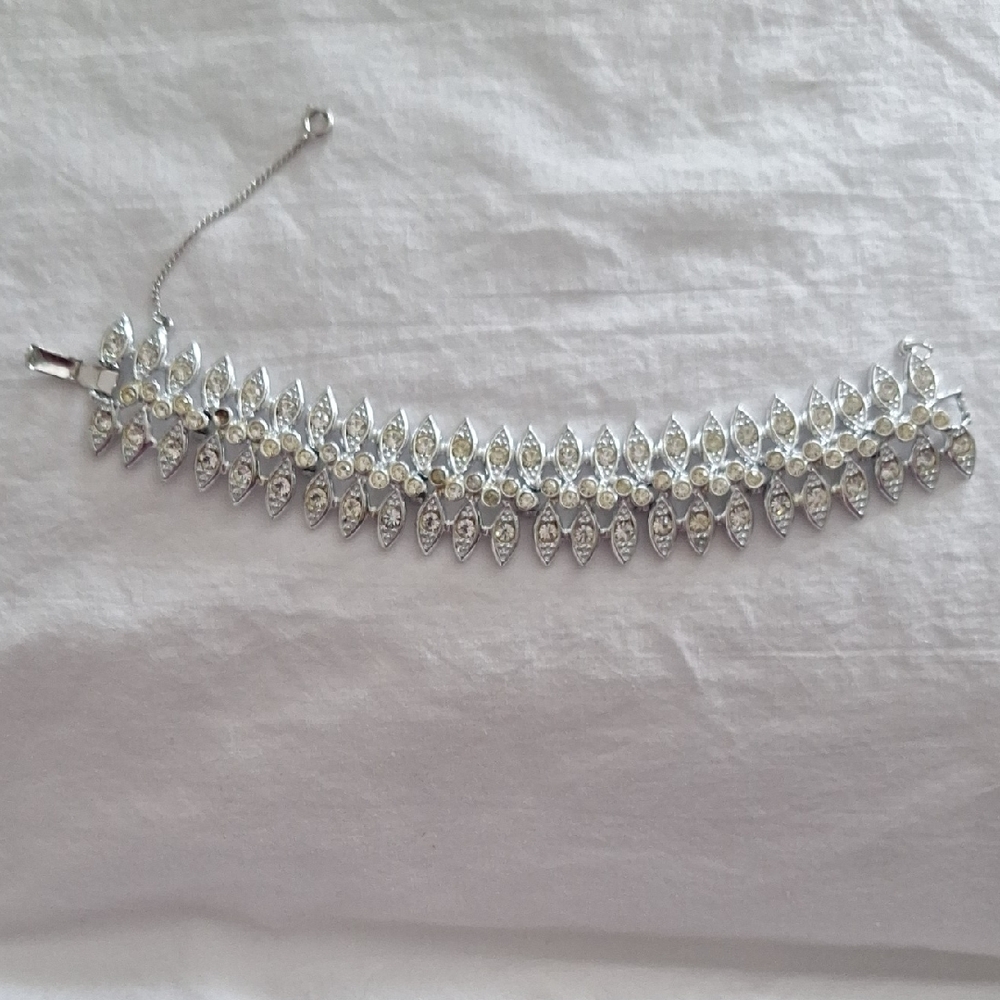 Vintage Sarah Coventry 'Chrystal Snowflakes' Bracelet.